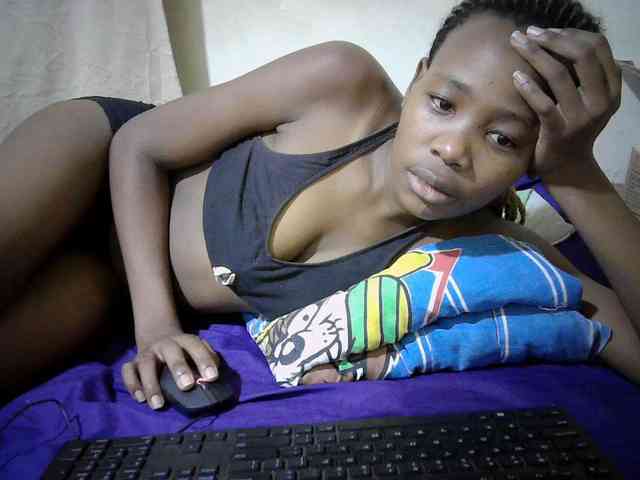 queen-slender webcam