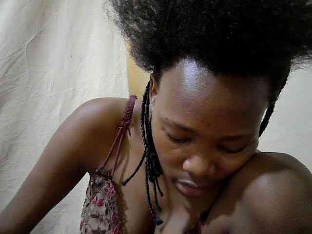 queen-slender webcam