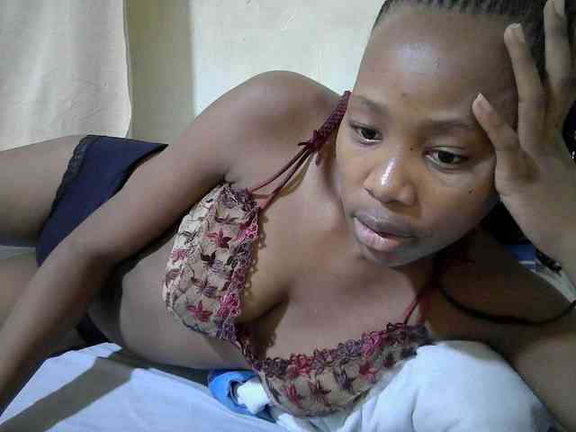queen-slender webcam