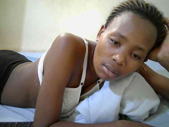 queen-slender webcam