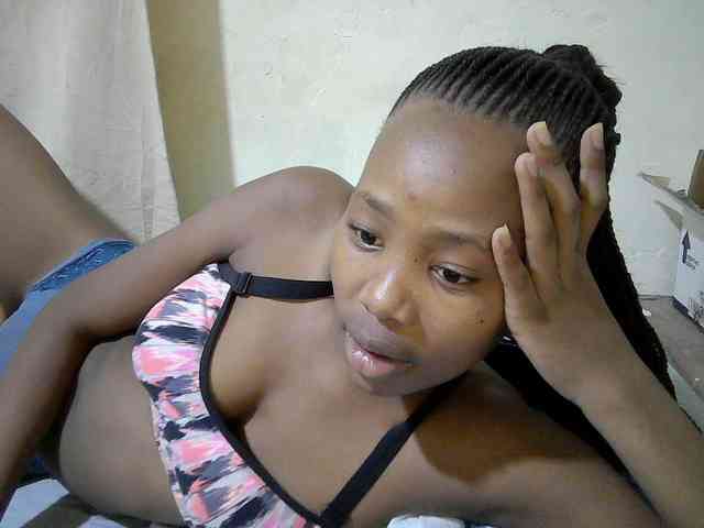 queen-slender webcam