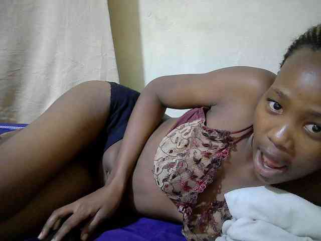 queen-slender webcam