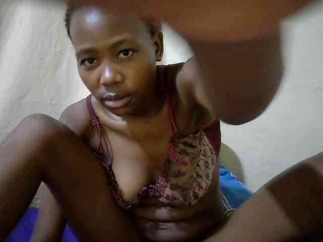 queen-slender webcam