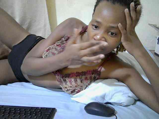 queen-slender webcam