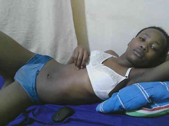 queen-slender webcam