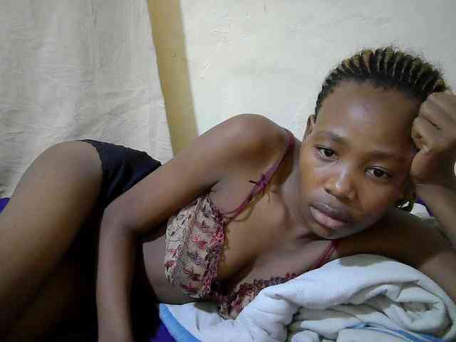 queen-slender webcam