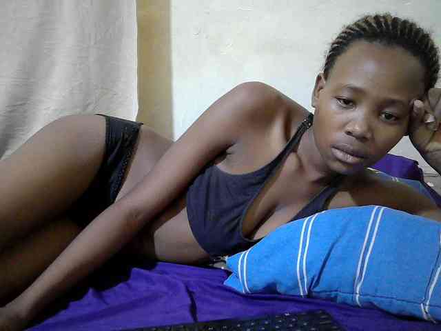 queen-slender webcam