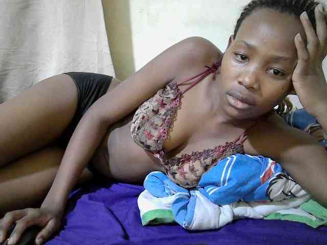 queen-slender webcam