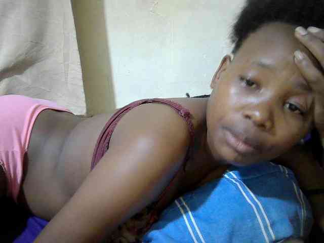 queen-slender webcam