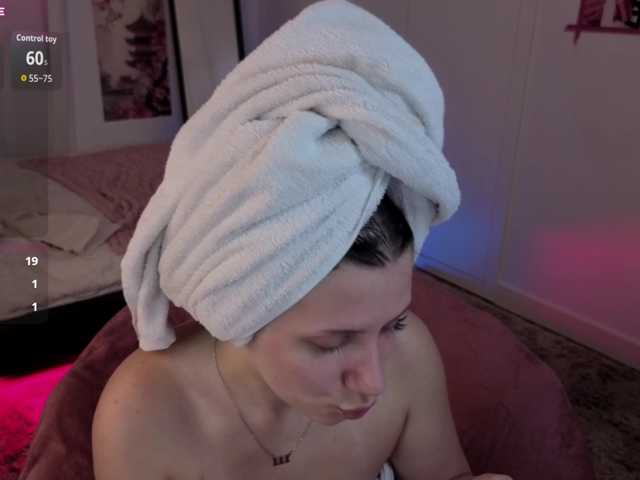 HazelHayes live cam on BongaCams