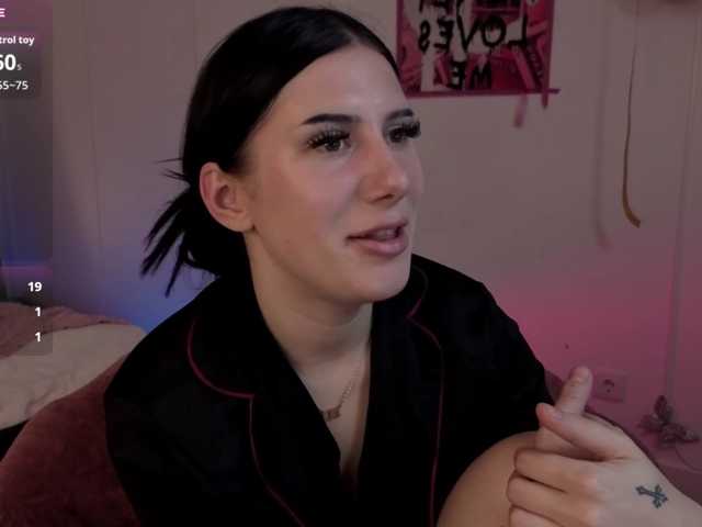 HazelHayes live cam on BongaCams