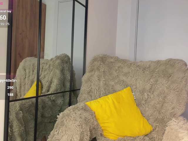 LucyWillow live cam on BongaCams