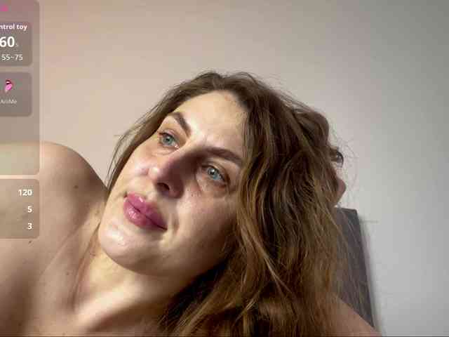 LucyWillow webcam