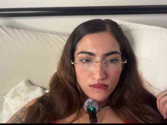 SoftHeatMaria Live Webcam on BongaCams