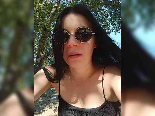 ShellBixAngeLL Live Webcam on BongaCams