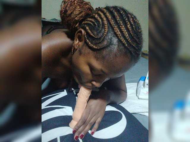 kishacali live cam on BongaCams