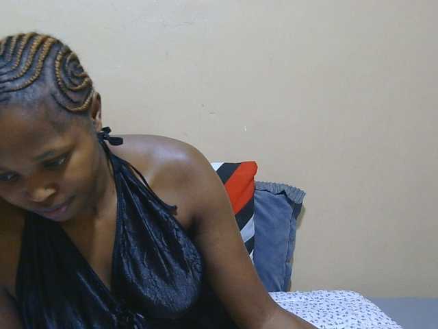 kishacali live cam on BongaCams