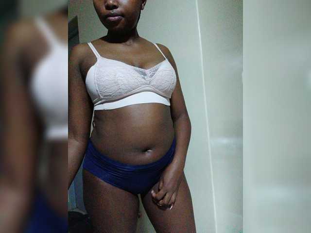 kishacali live cam on BongaCams