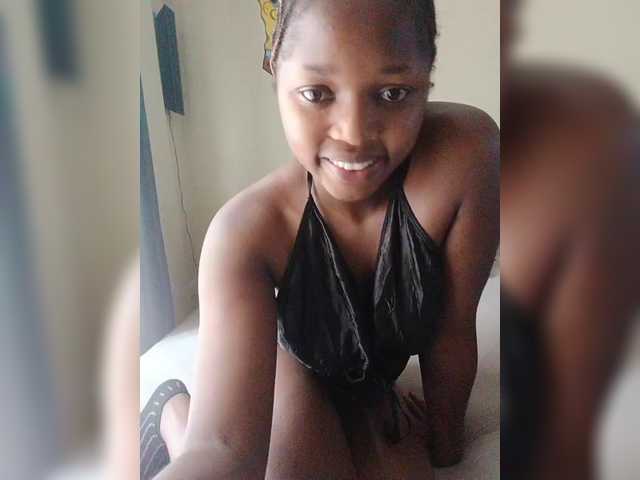 kishacali live cam on BongaCams