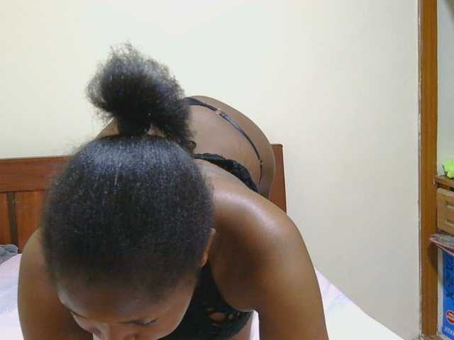 -arianapark- live cam on BongaCams