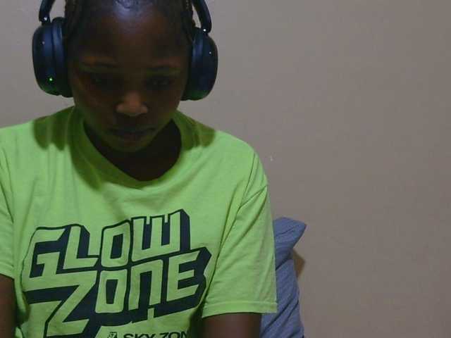 kishacali live cam on BongaCams