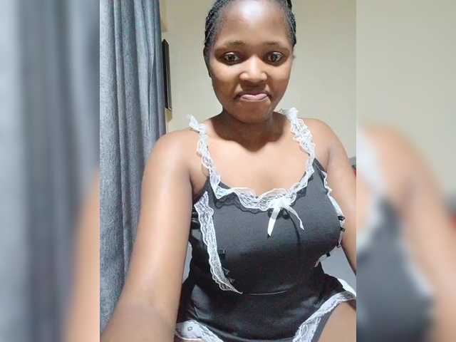 kishacali live cam on BongaCams