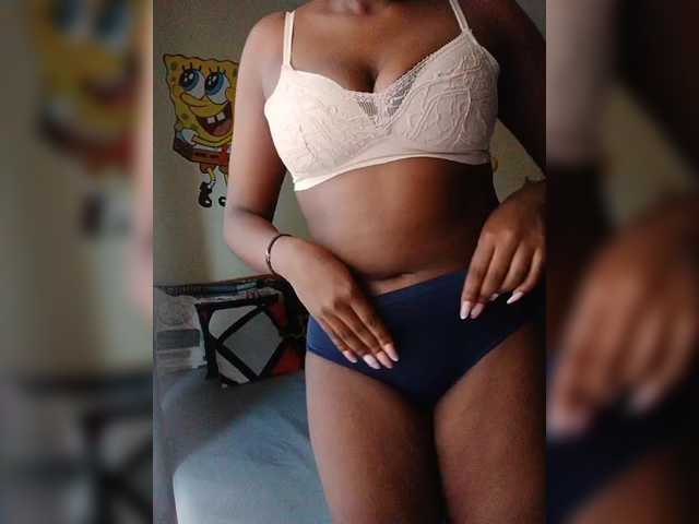 kishacali live cam on BongaCams