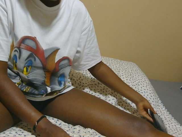 kishacali live cam on BongaCams