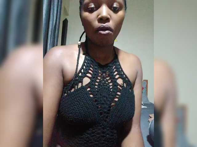 kishacali live cam on BongaCams