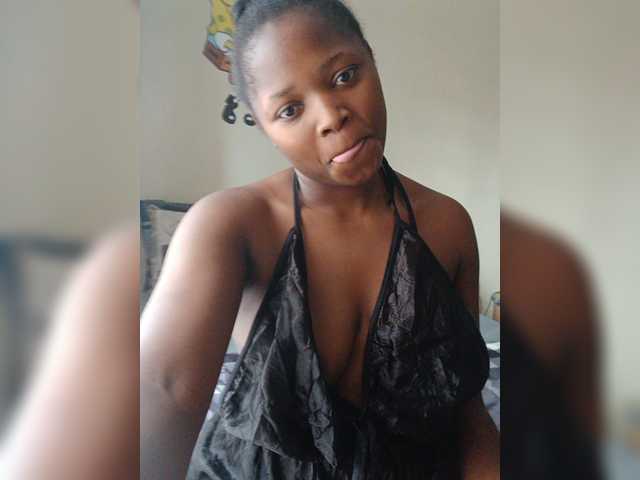 kishacali live cam on BongaCams