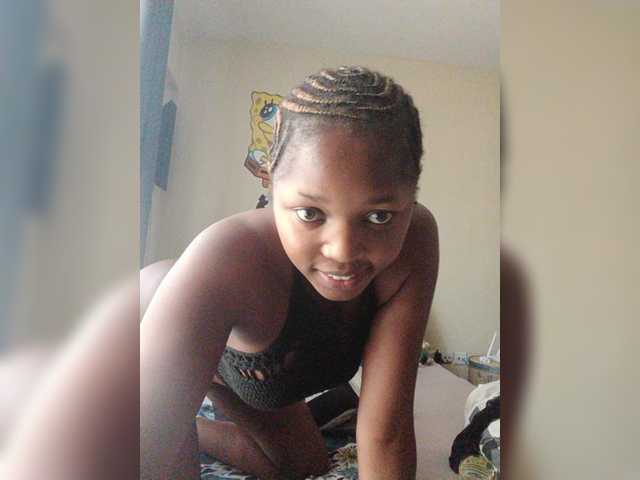 kishacali live cam on BongaCams