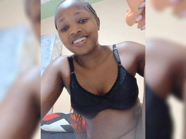 kishacali live cam on BongaCams