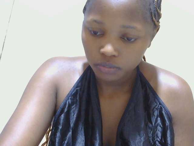 kishacali live cam on BongaCams