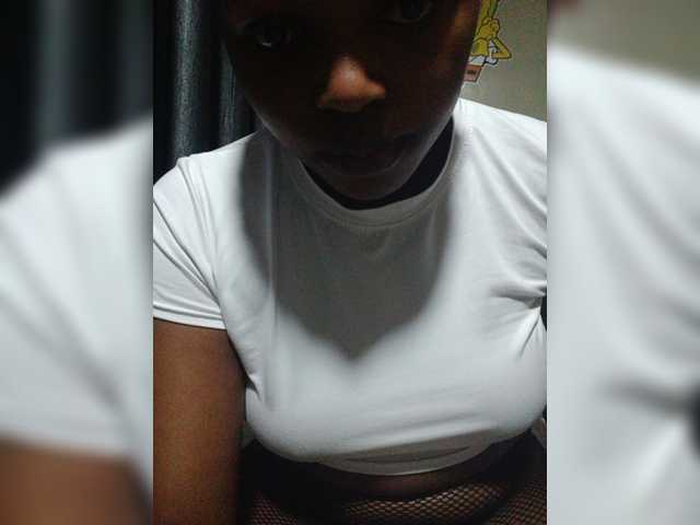 kishacali live cam on BongaCams