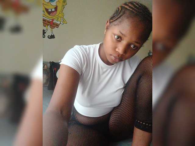 kishacali live cam on BongaCams