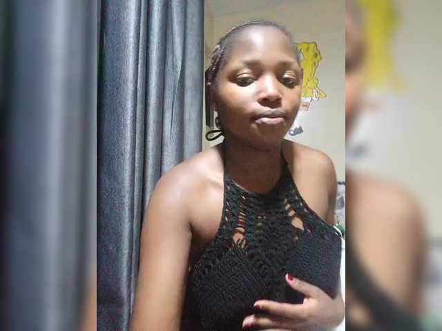kishacali live cam on BongaCams