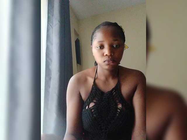 kishacali live cam on BongaCams