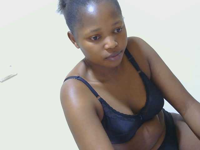-arianapark- live cam on BongaCams