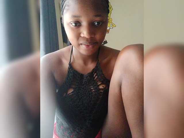 kishacali live cam on BongaCams