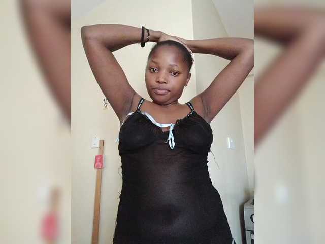 kishacali live cam on BongaCams