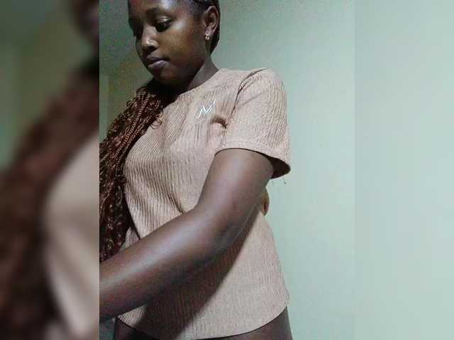 kishacali live cam on BongaCams