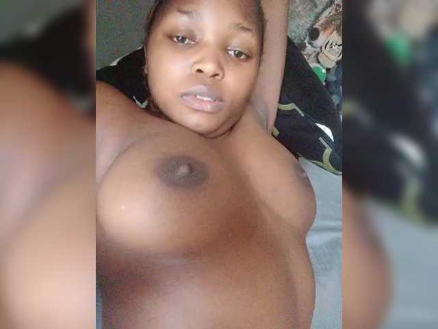kishacali live cam on BongaCams