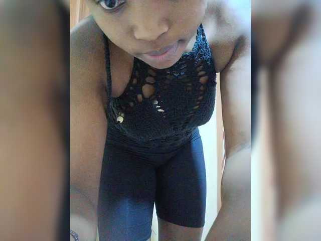 kishacali live cam on BongaCams