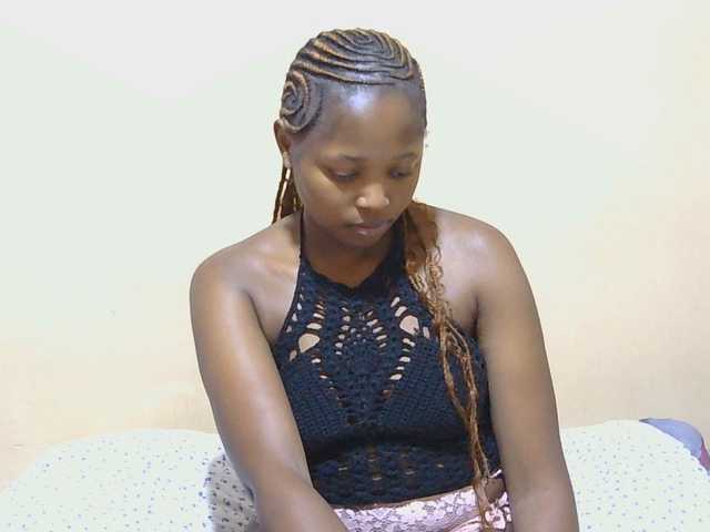 kishacali live cam on BongaCams