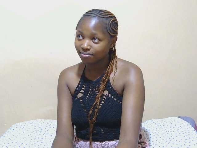 kishacali live cam on BongaCams