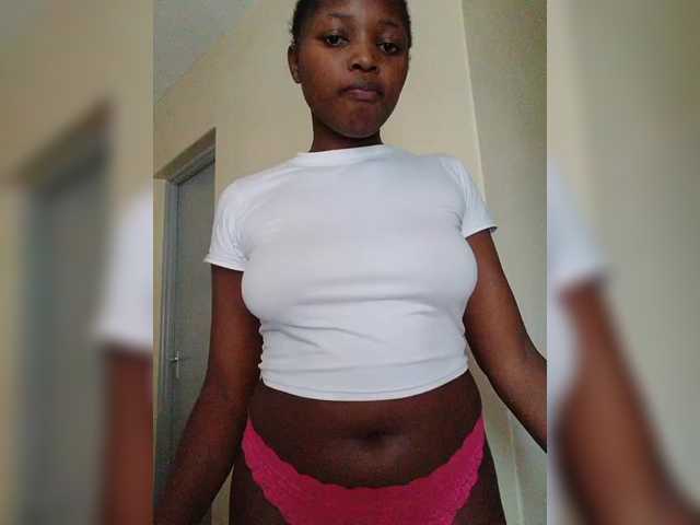 kishacali live cam on BongaCams