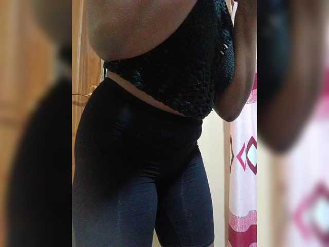 kishacali live cam on BongaCams