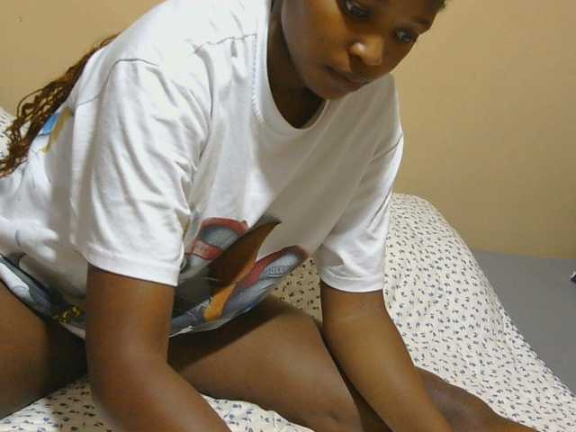 kishacali live cam on BongaCams