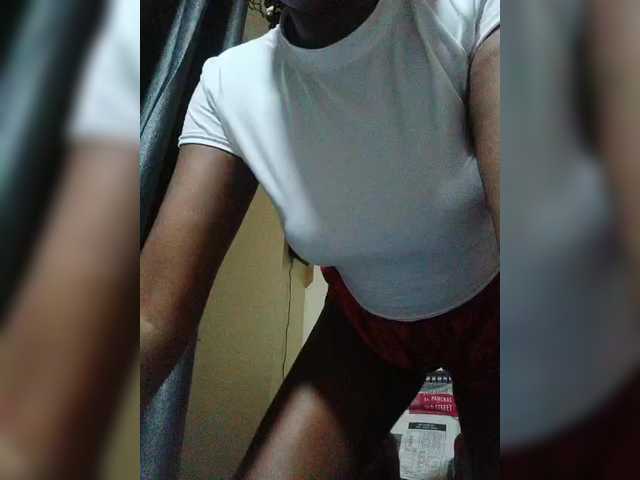 kishacali live cam on BongaCams