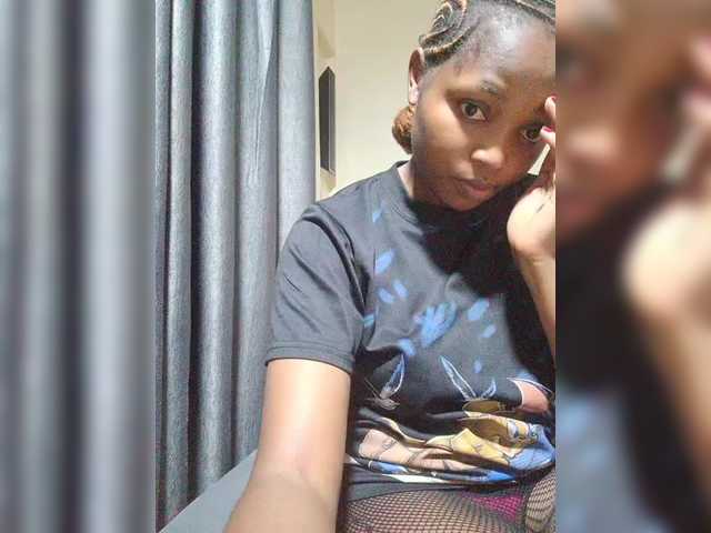 kishacali live cam on BongaCams
